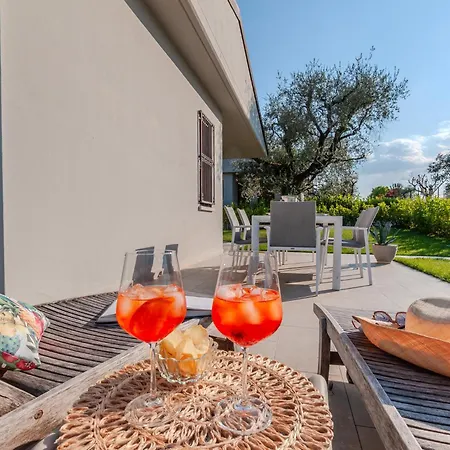La Lanterna Bianca Casa de férias Desenzano del Garda
